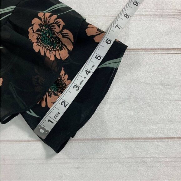 Cabi Black La Di Da Floral Bell Sleeve Button Down Chiffon Blouse Small - Picture 9 of 10